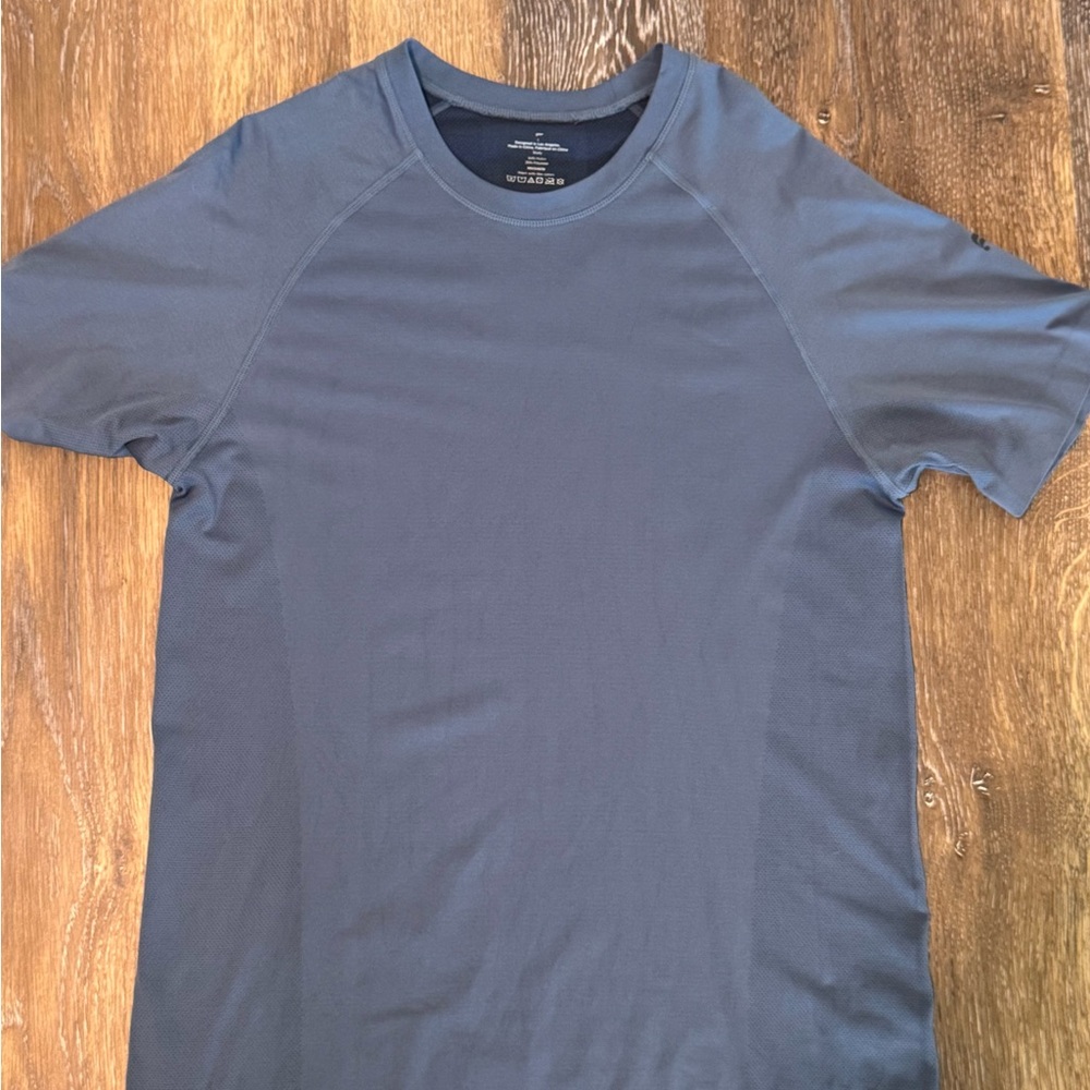 Fabletics Men's Large Blue T-Shirt